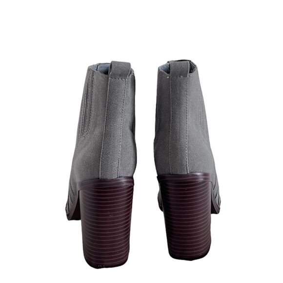 Marc Fisher NEW Women's Light Gray Alva Pointy Toe Ankle Booties 8 - Picture 6 of 7